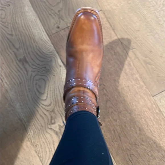 Freebird Patsy size 8 Brown Ankle Boots with Chunky Heel and Decorative Straps - Picture 12 of 13